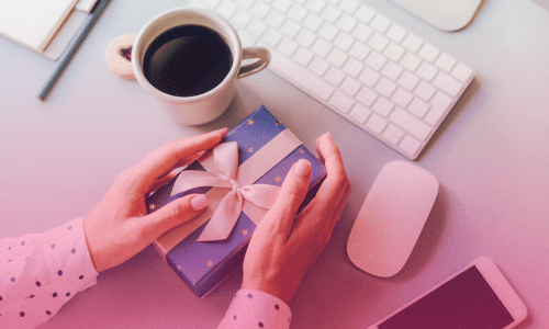 15 Thoughtful Christian Gifts That Inspire Faith &&nbsp;Encouragement